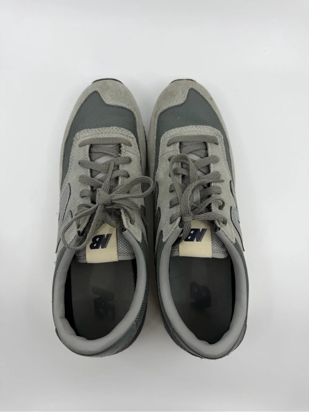 New Balance 620 Gray Suede Nylon Retro Running Sneakers Women's Size 9 CW620JJ2